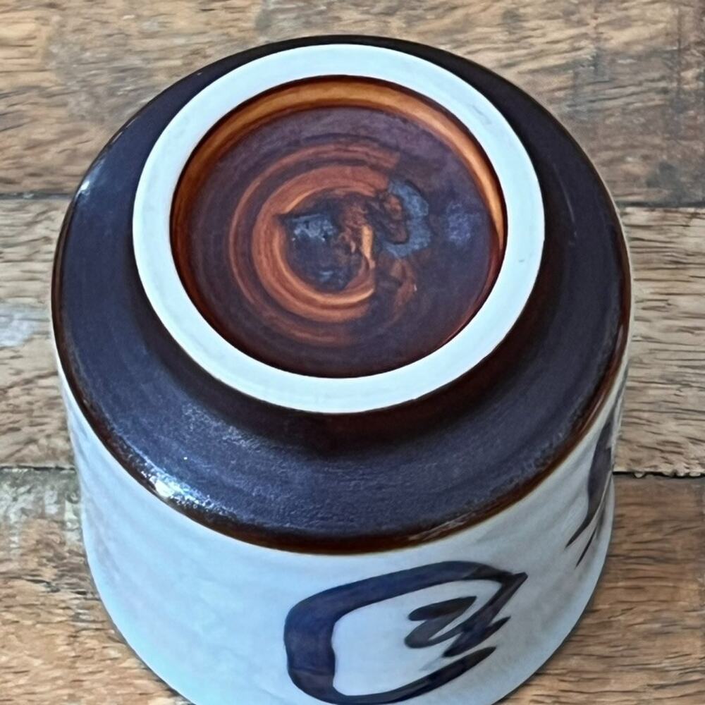 Japanese Yunomi Teacup 4" White Porcelain With Blue Calligraphic Characters - Picture 8 of 9